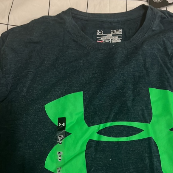 Brand new Under Armour shirt keeps you cool 😎 - Picture 2 of 2